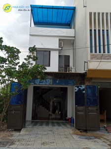 Nhà 2,5 tầng trên 85m2 (213) đất, view đường trục nhánh D5 ra dự án hồ 7 mẫu!